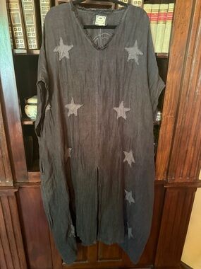 Namsar.   Boho Star Appliqué Linen Tunic Dress in Charcoal. Wonderful.